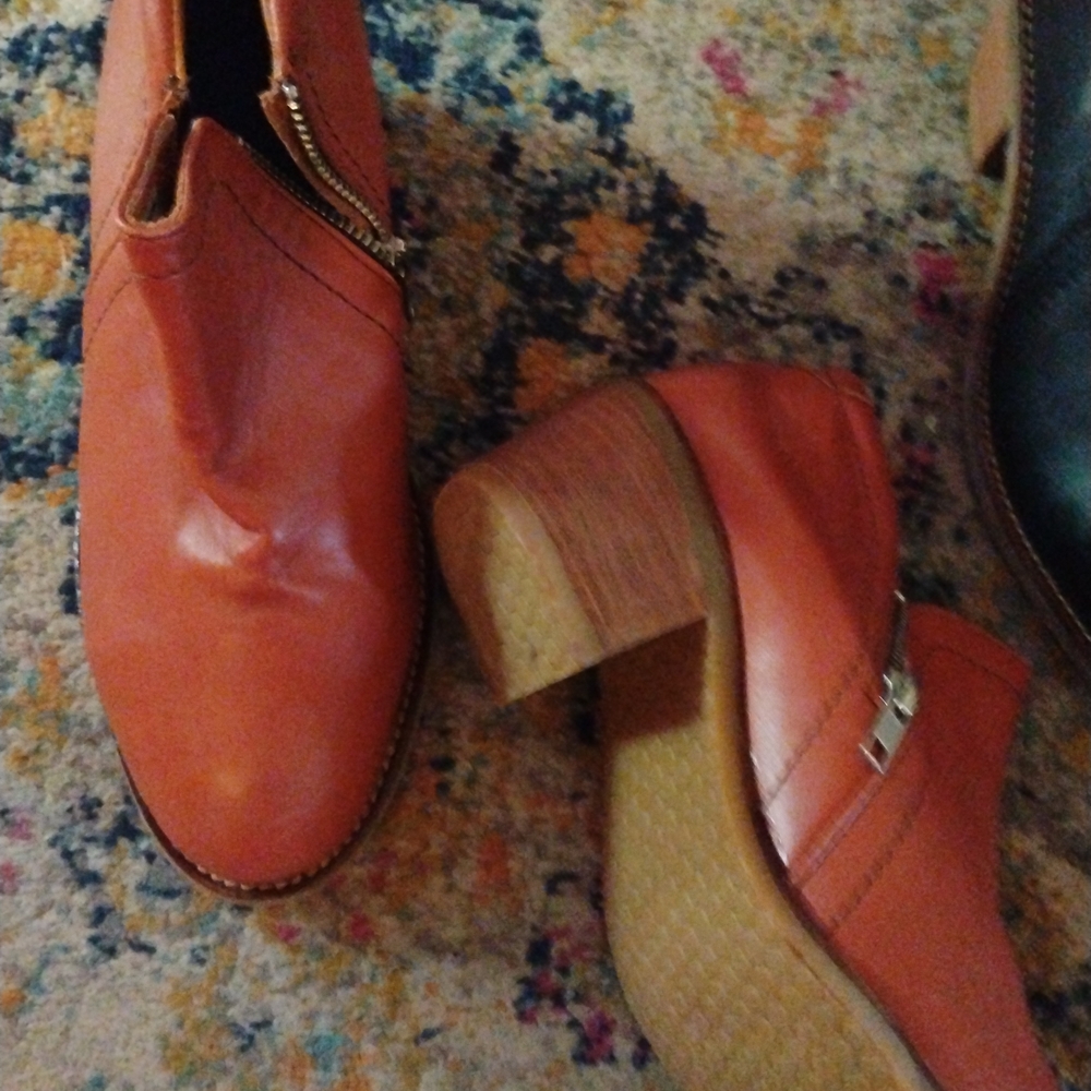 Elegant Women's Red Ankle Booties